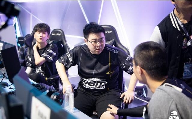 任右边锋 任右边锋